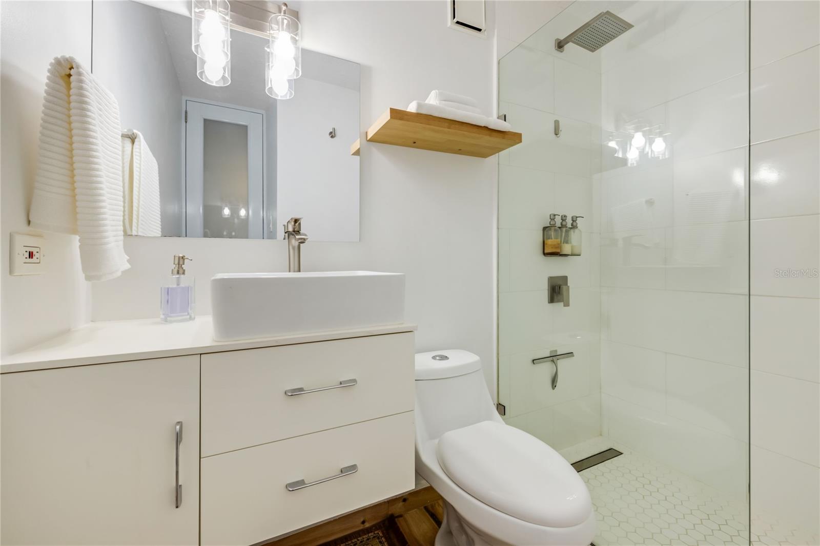 C2G6 Avenida Pontezuela PR-190 #1