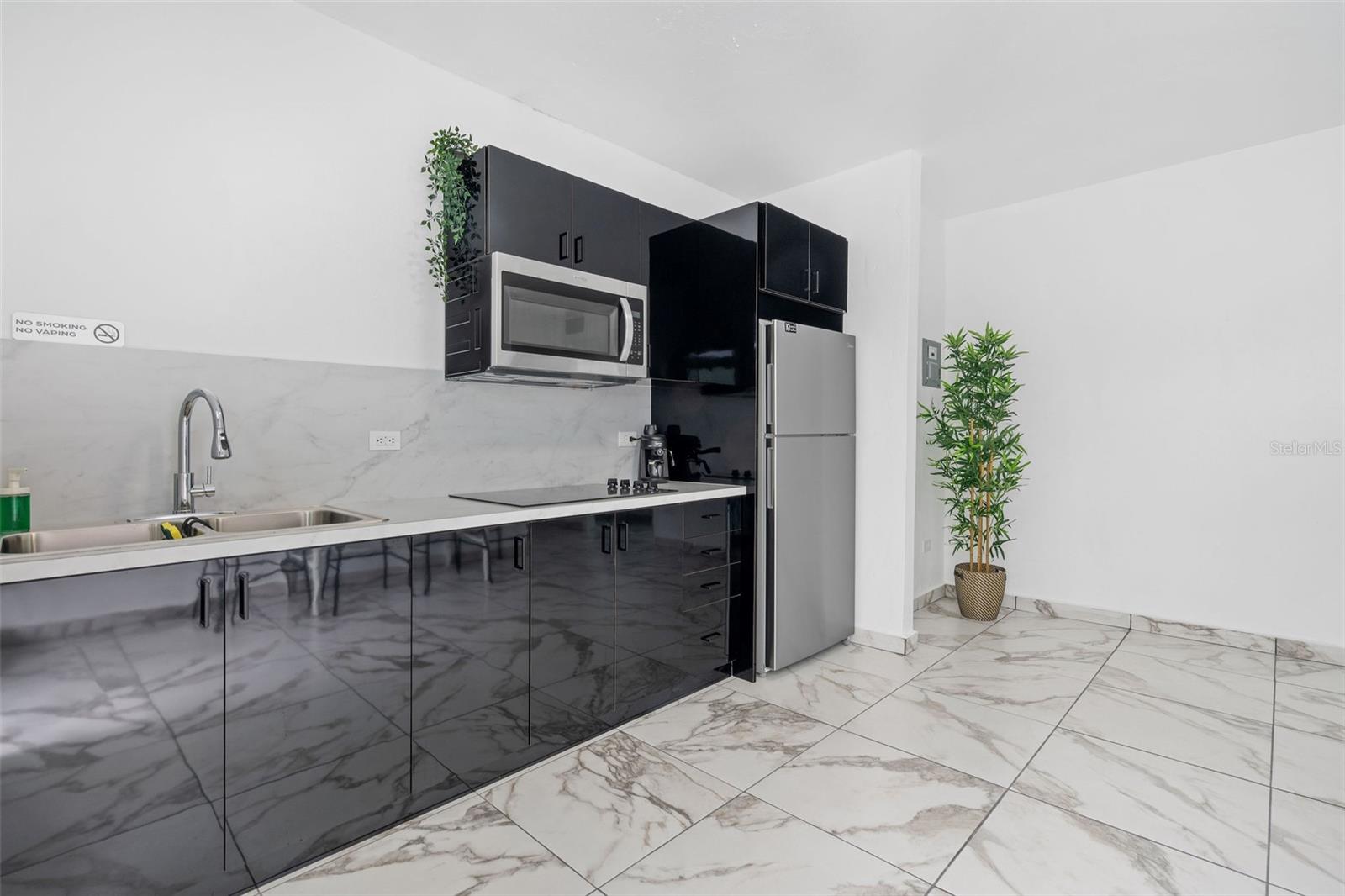 1035 CALLE MARGINAL VILLAMAR