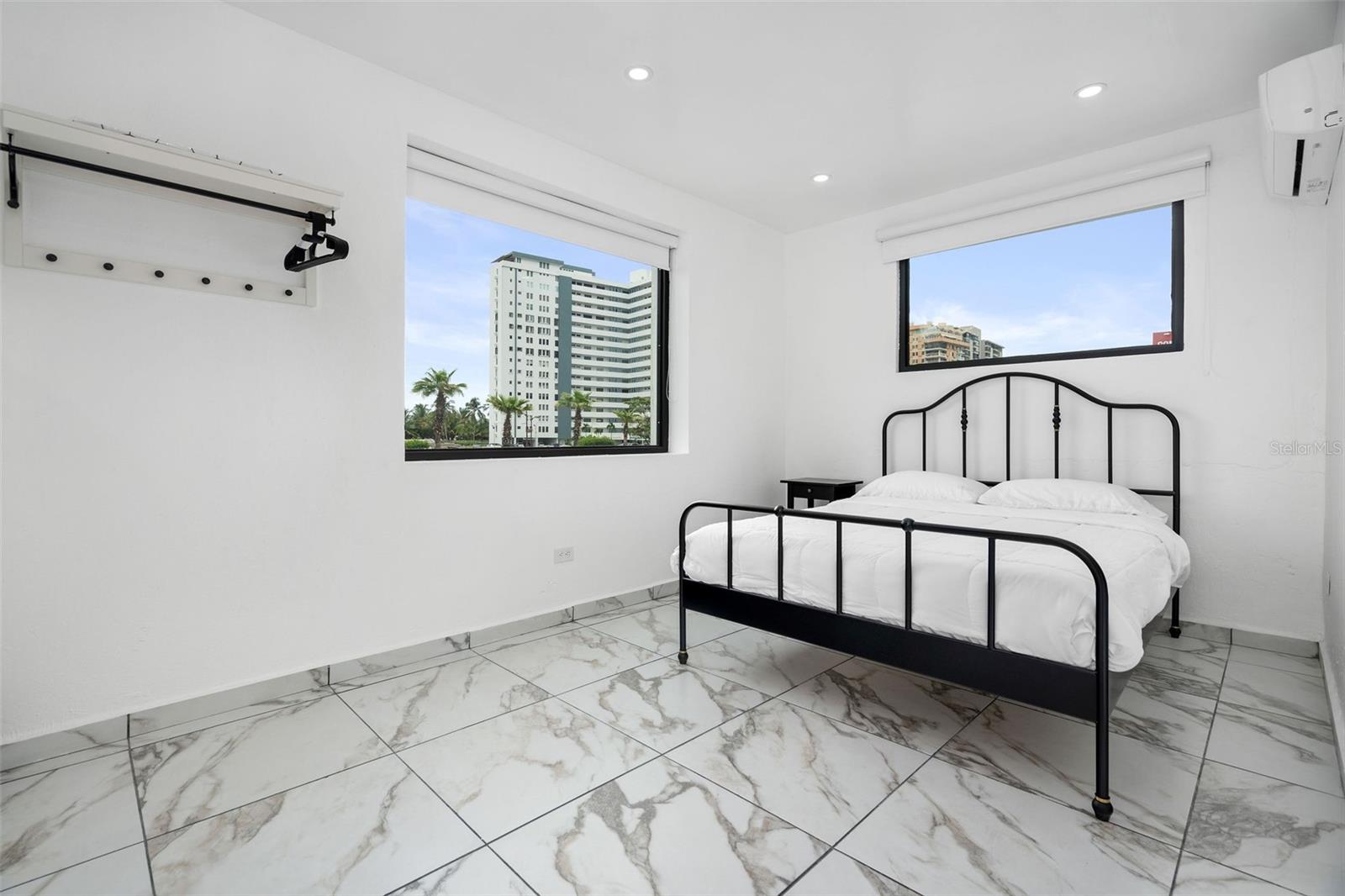 1035 CALLE MARGINAL VILLAMAR