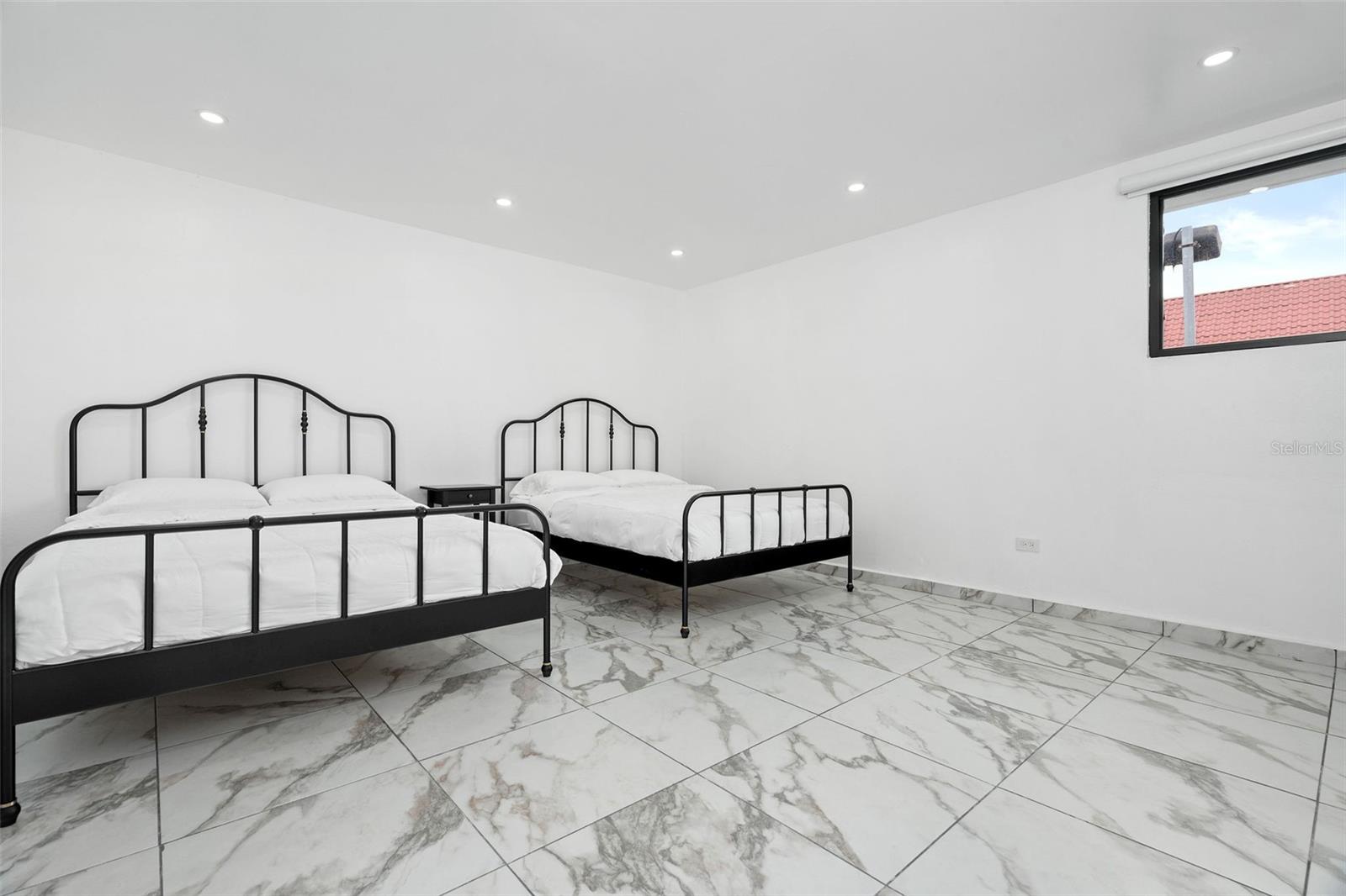 1035 CALLE MARGINAL VILLAMAR