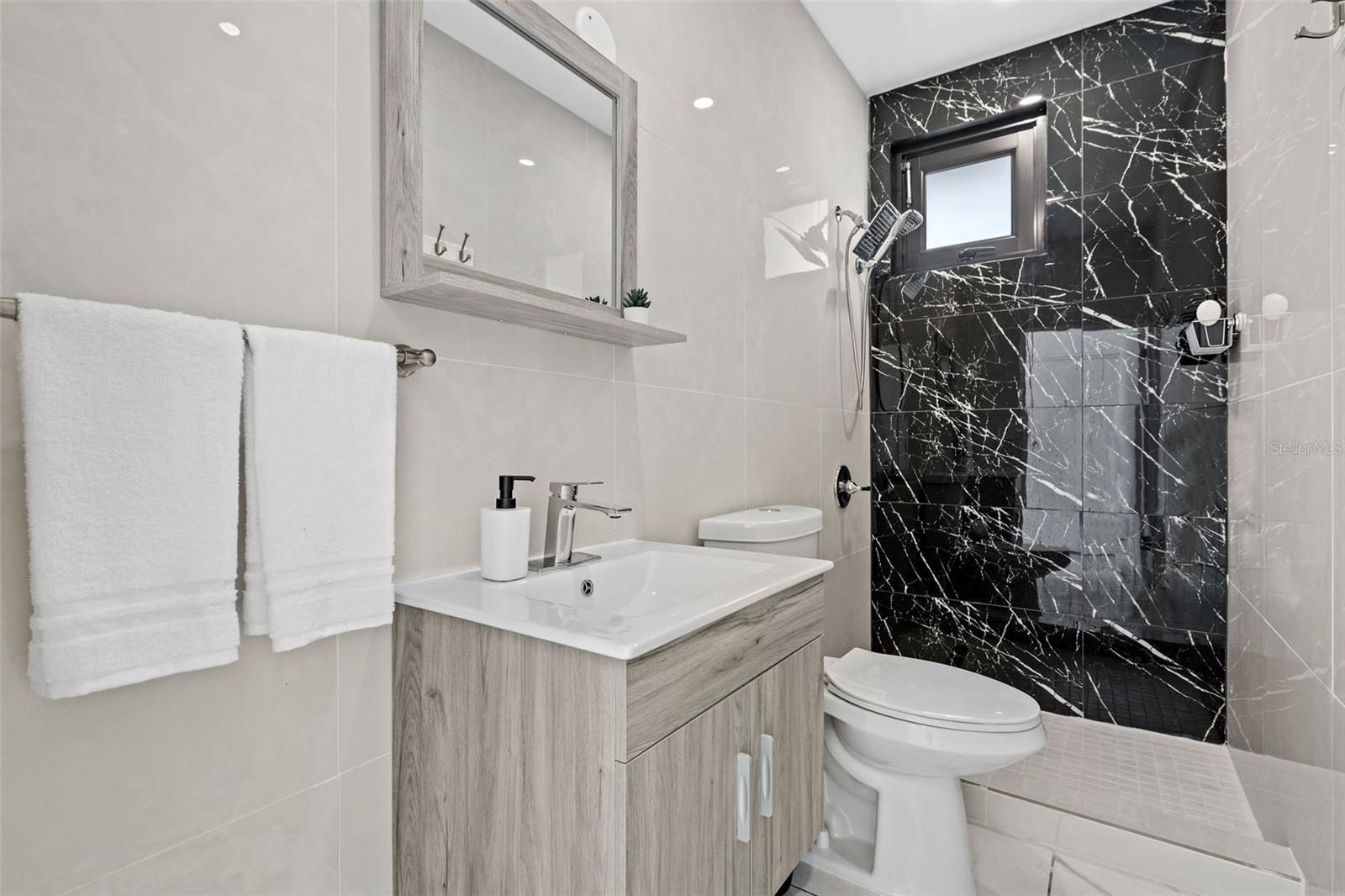 1035 CALLE MARGINAL VILLAMAR