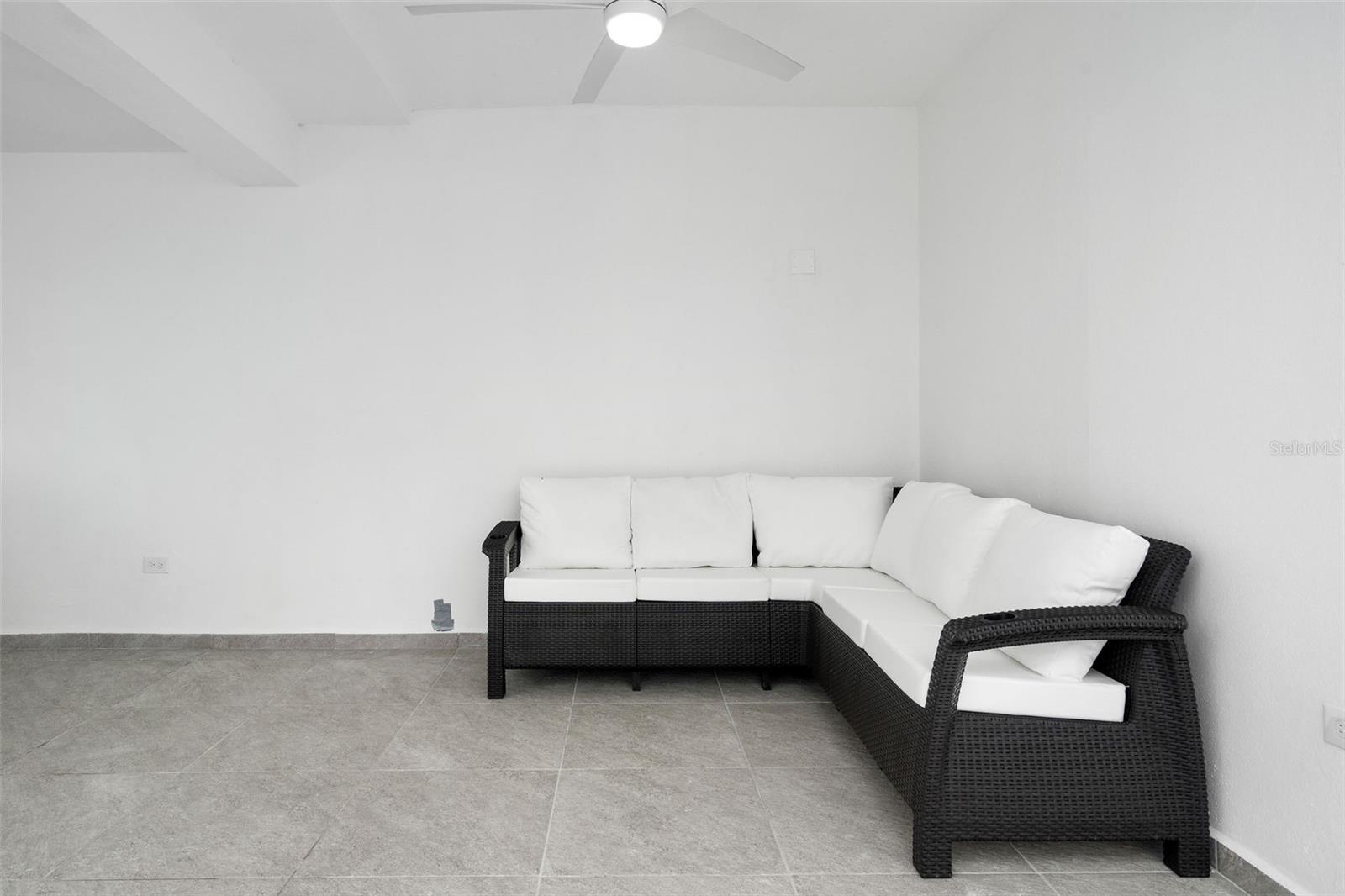 1035 CALLE MARGINAL VILLAMAR