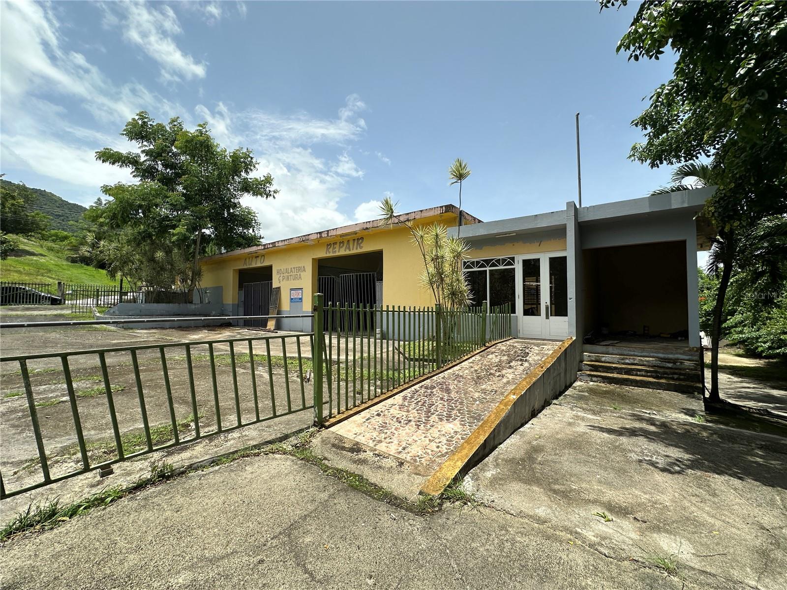 PR-944, KM 2.1 HATO NUEVO WARD