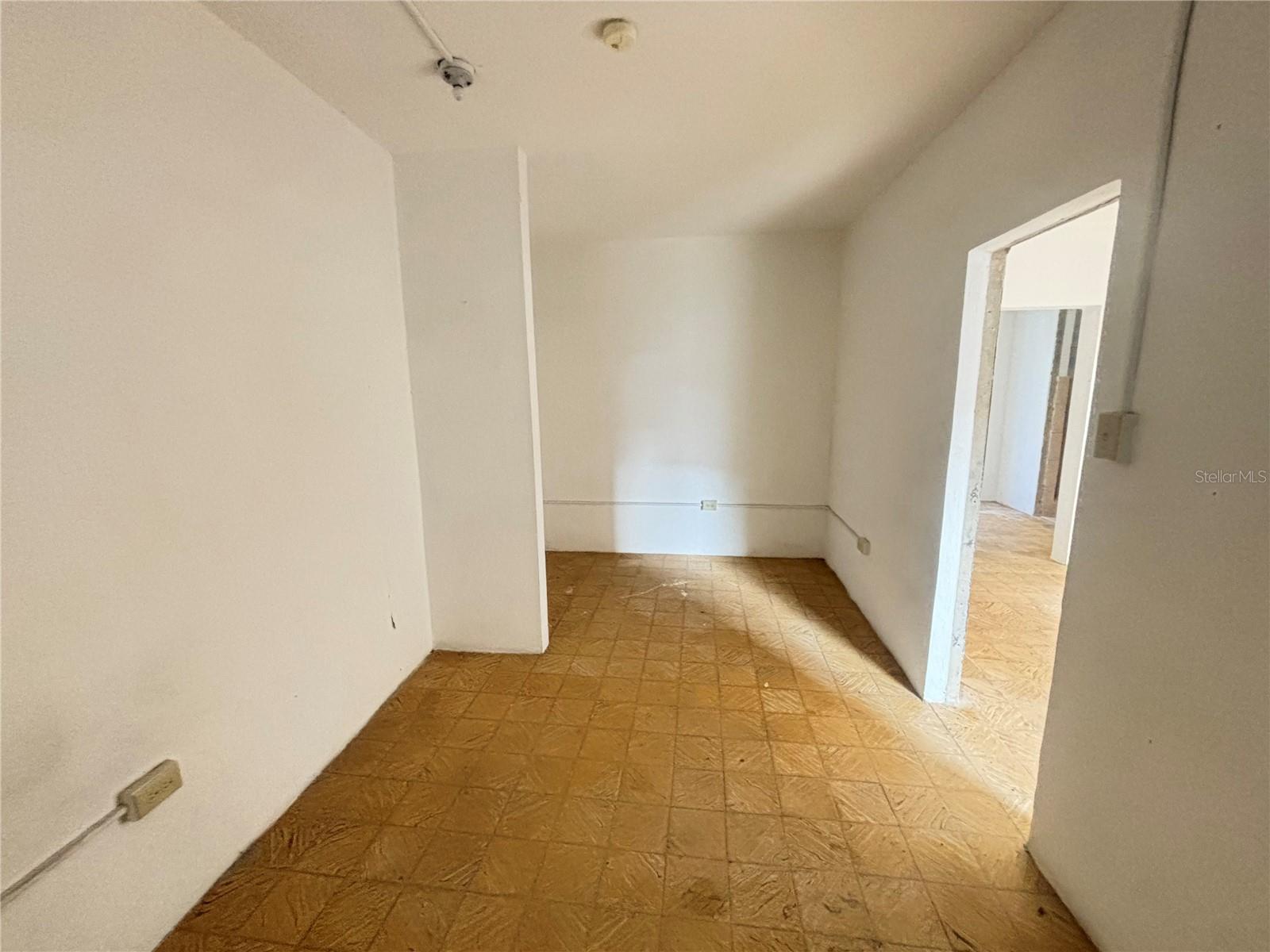 Calle Principal ESQ CALLE. DEL POZO