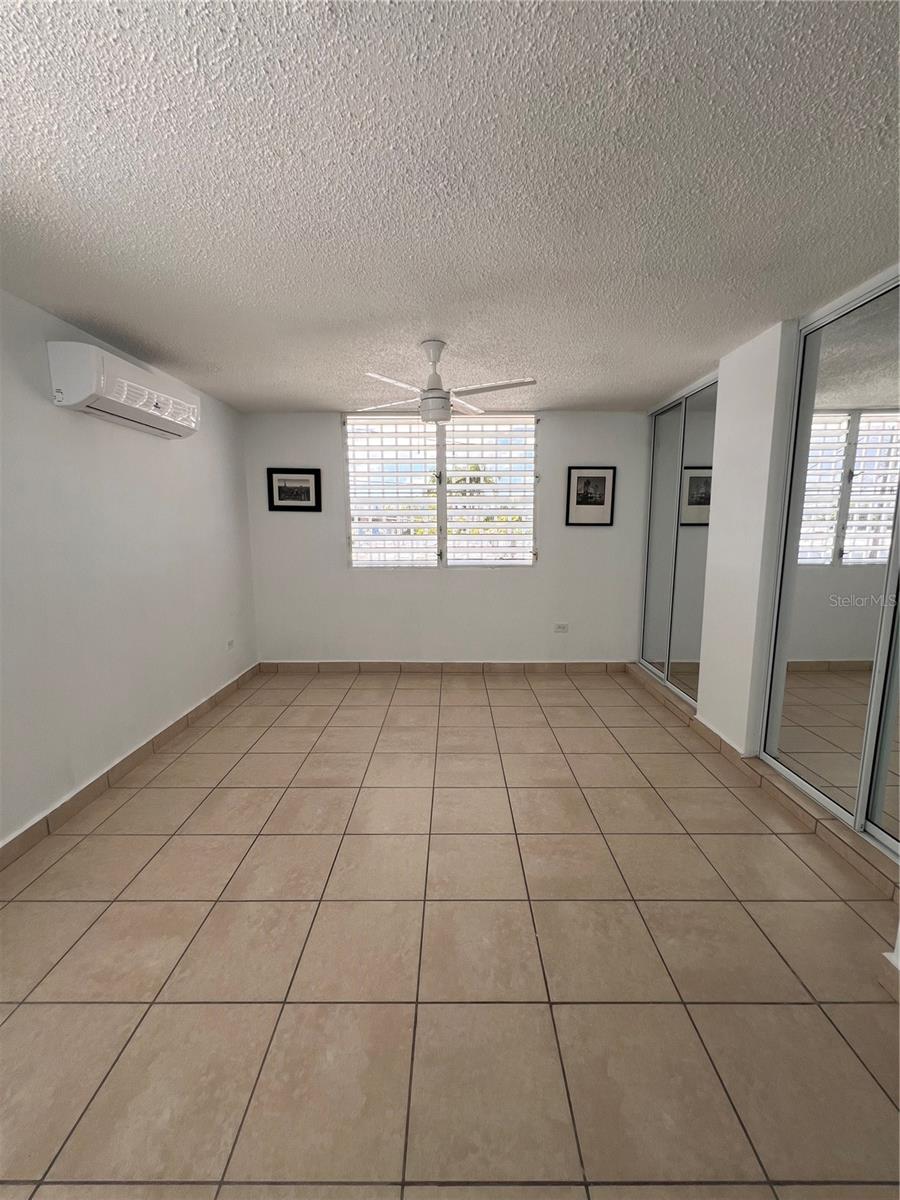 Paradise Hills CALLE PECOS 1644