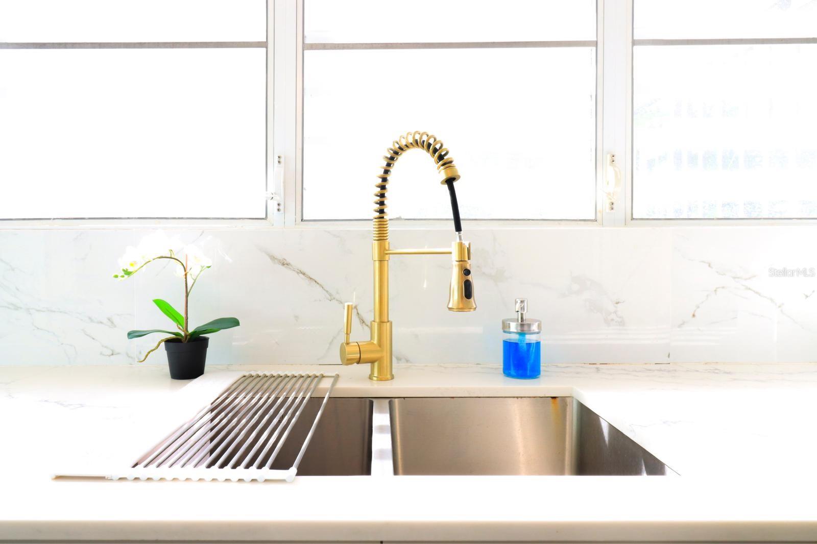 2017 MCLEARY STREET, OCEAN PARK