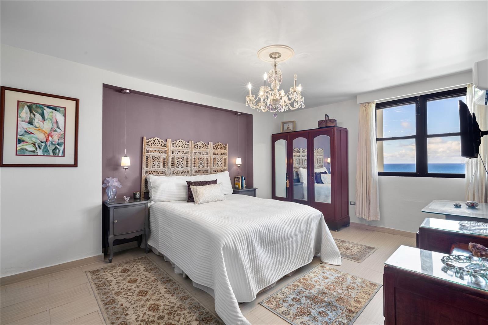 450 Av. de la Constitució APT. 11