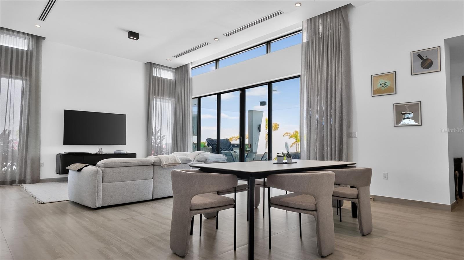 The Isles LAKEFRONT HOME