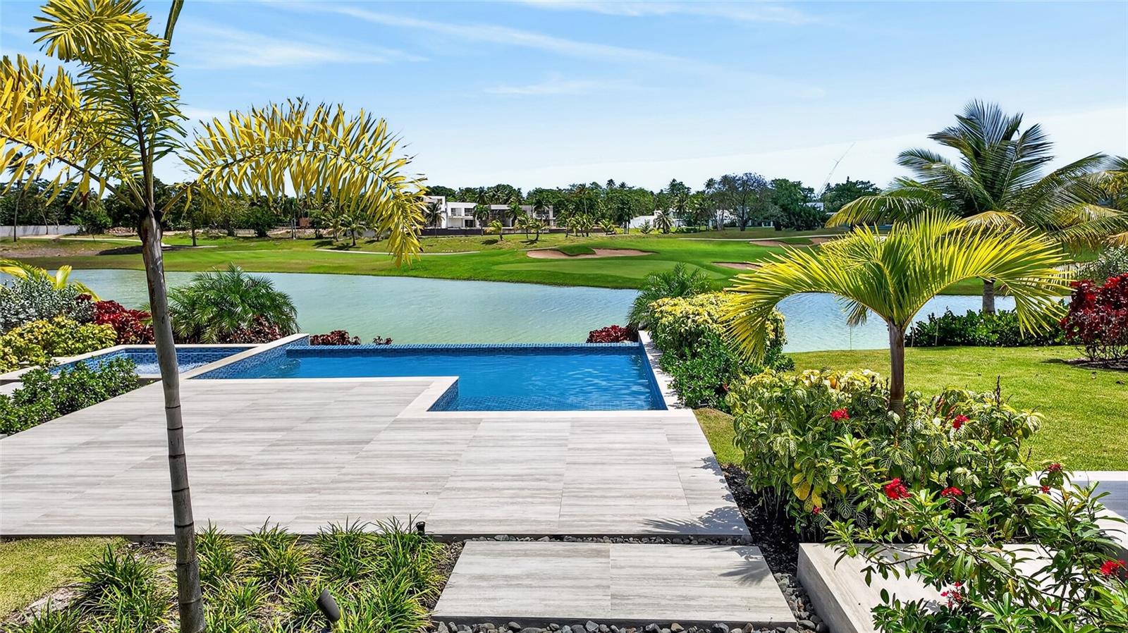 The Isles LAKEFRONT HOME
