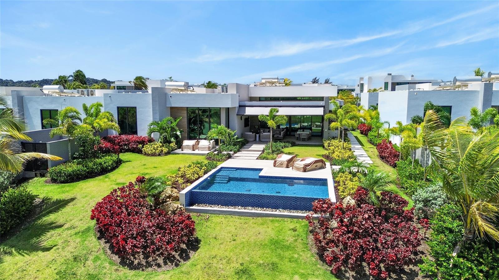 The Isles LAKEFRONT HOME