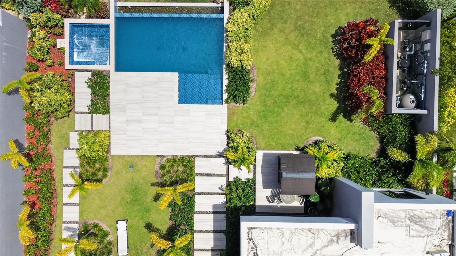 The Isles LAKEFRONT HOME