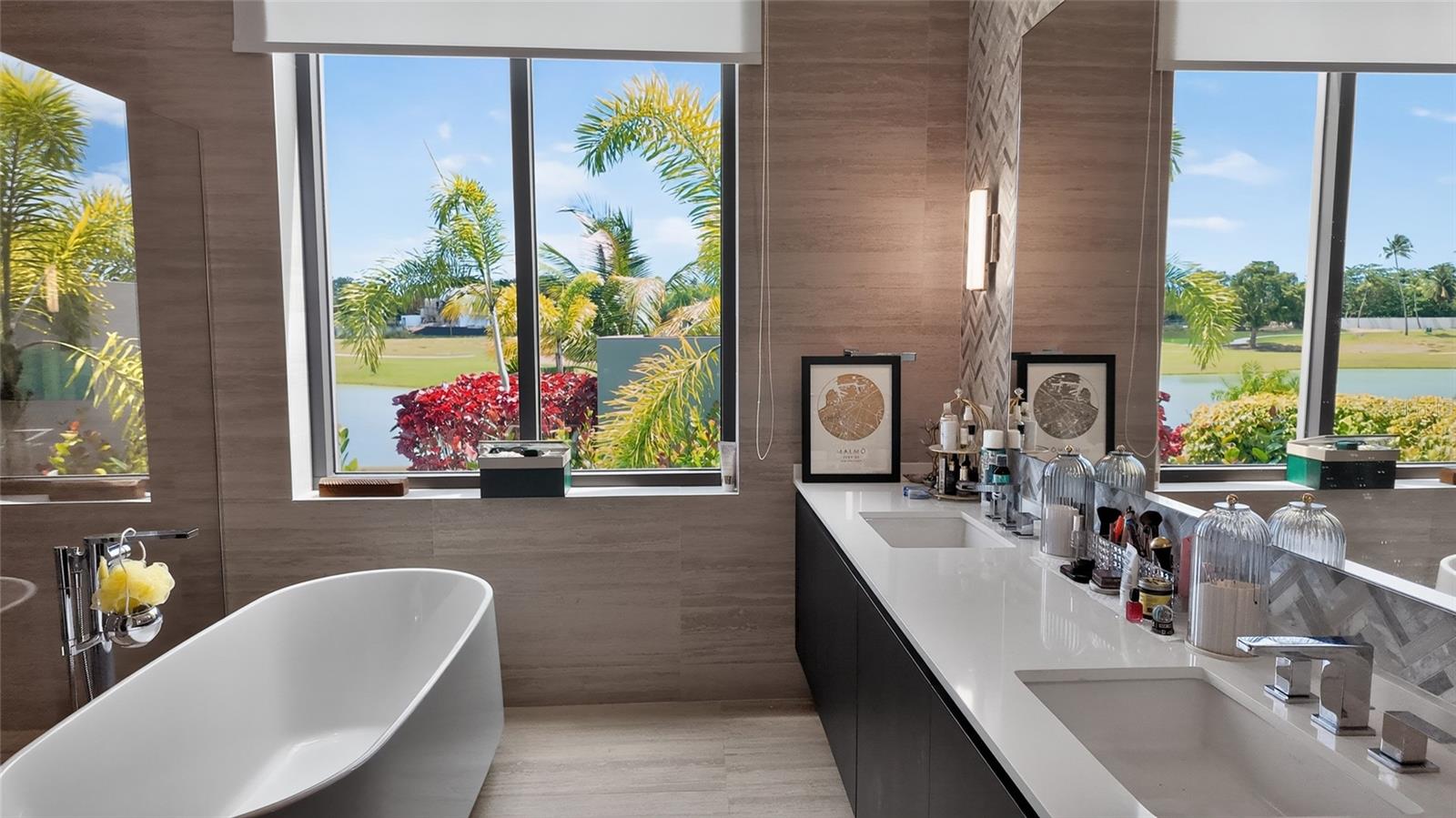 The Isles LAKEFRONT HOME