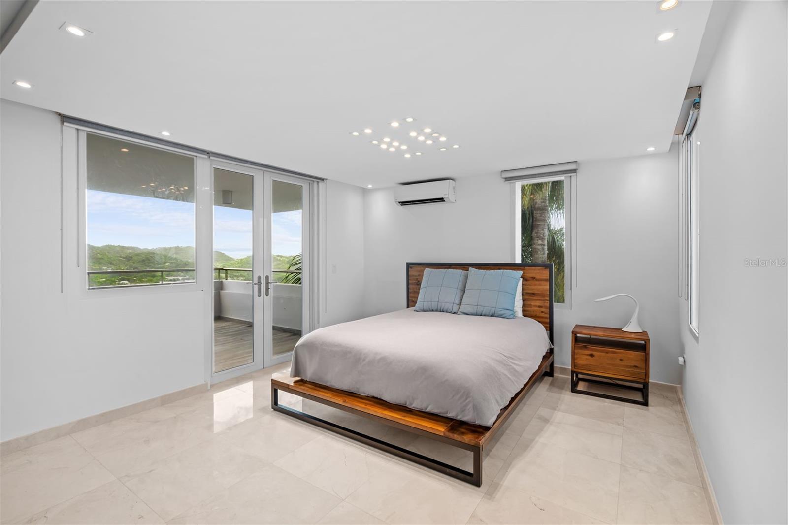 7 LA ROCA STREET BEVERLY HILLS