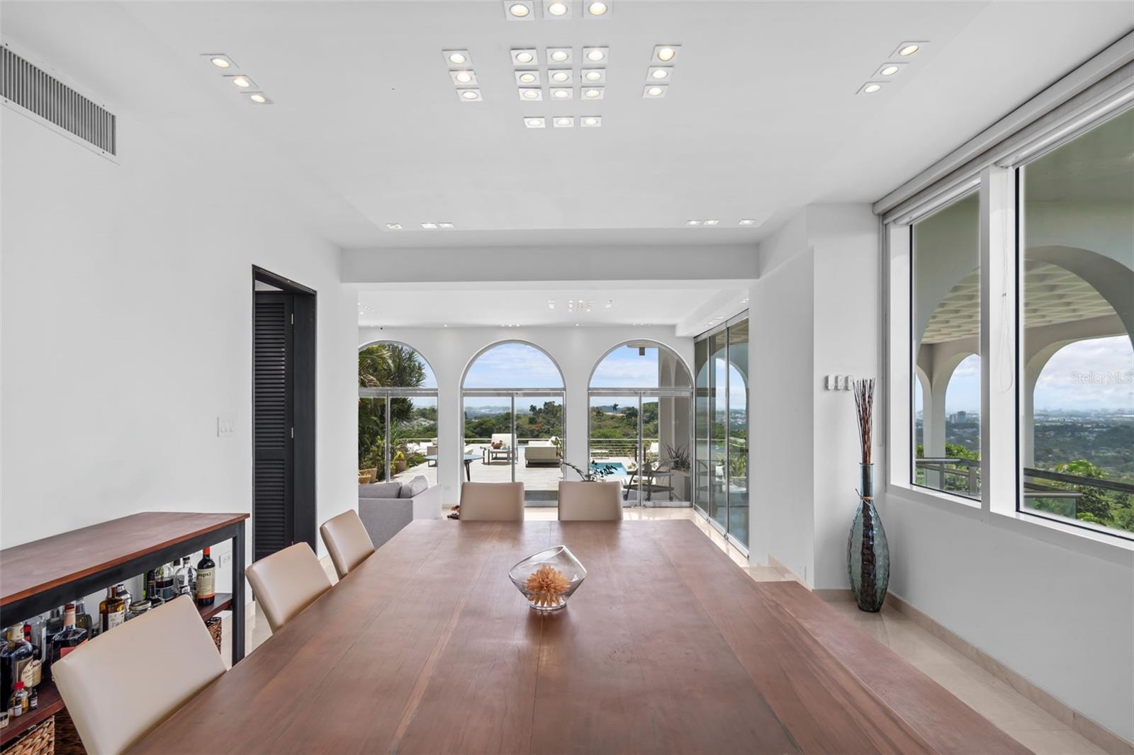 7 LA ROCA STREET BEVERLY HILLS