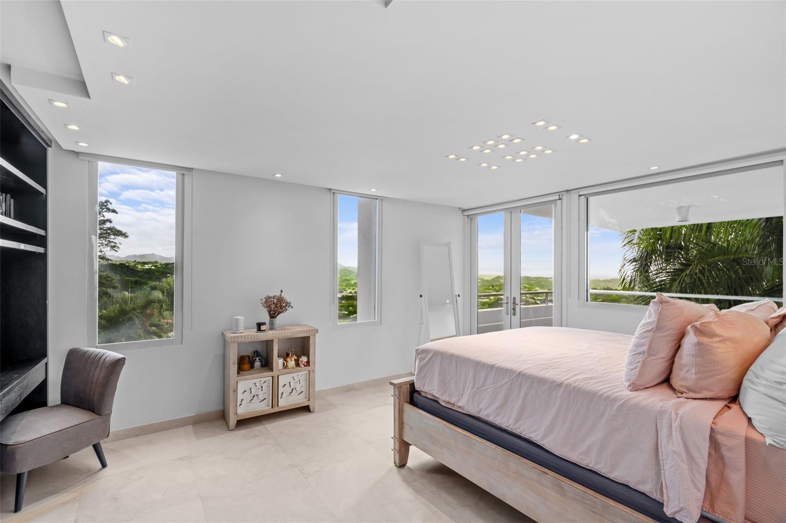 7 LA ROCA STREET BEVERLY HILLS
