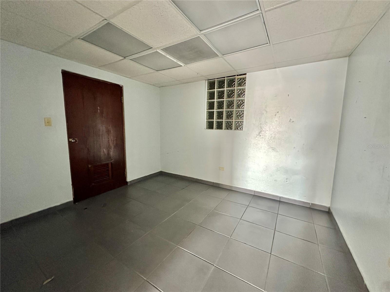 757 AVENIDA ROBERTO SÁNCHEZ VILELLA