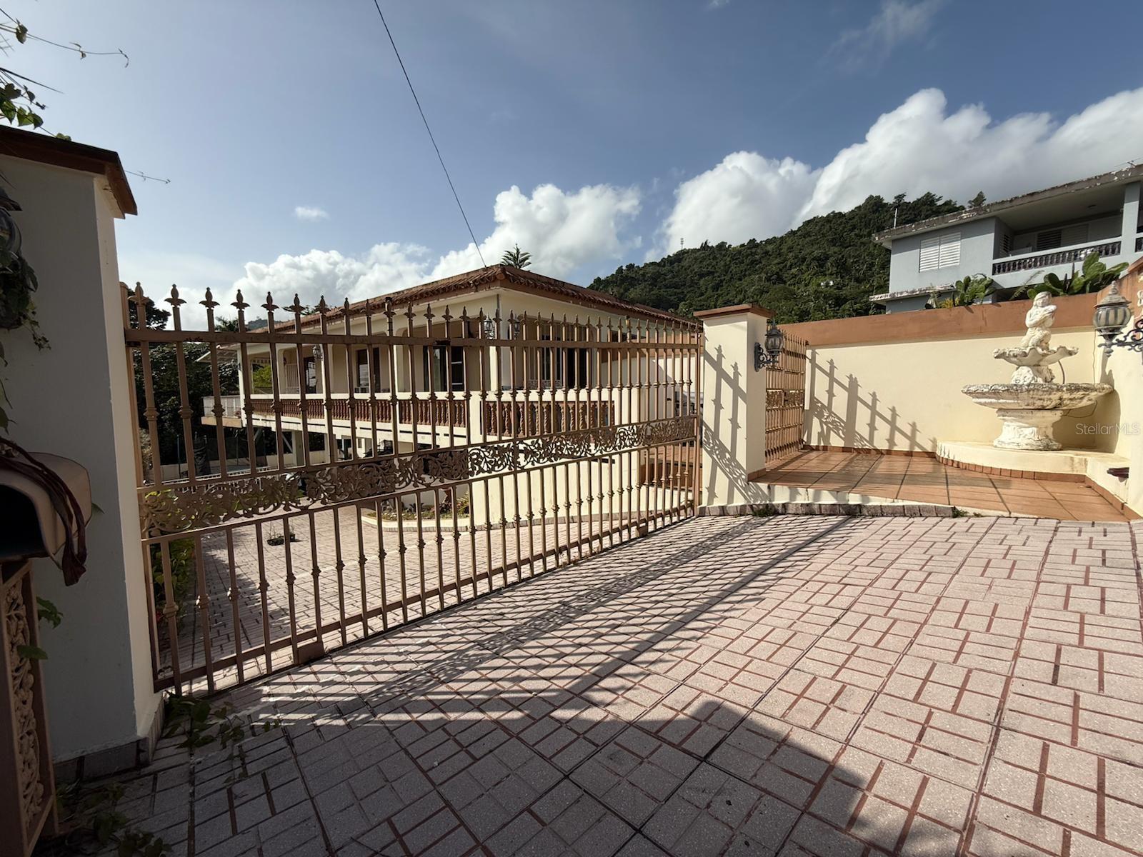 PR-164, Km. 12.4, Lot “A” PALMAREJO WARD