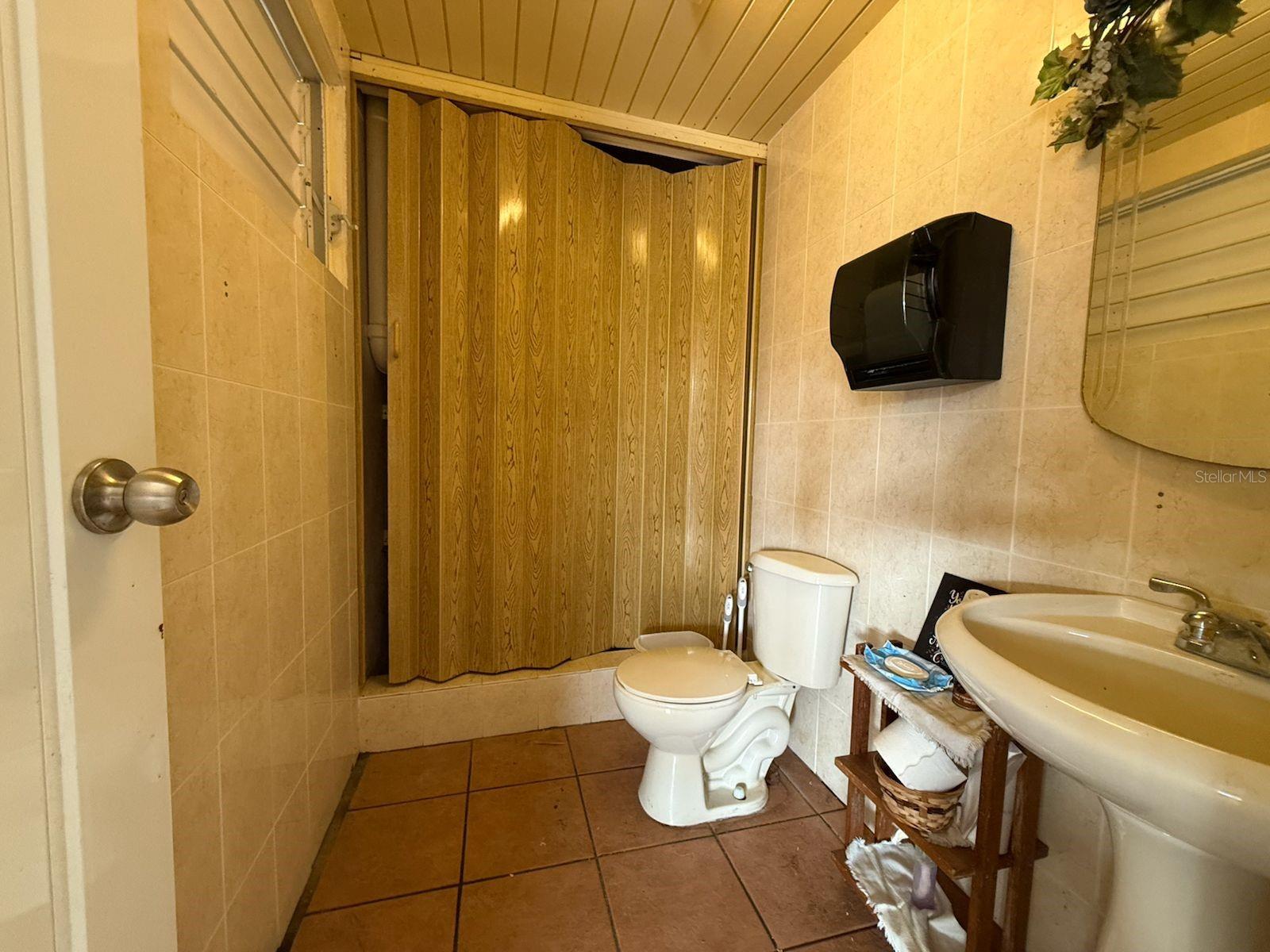 PR-164, Km. 12.4, Lot “A” PALMAREJO WARD