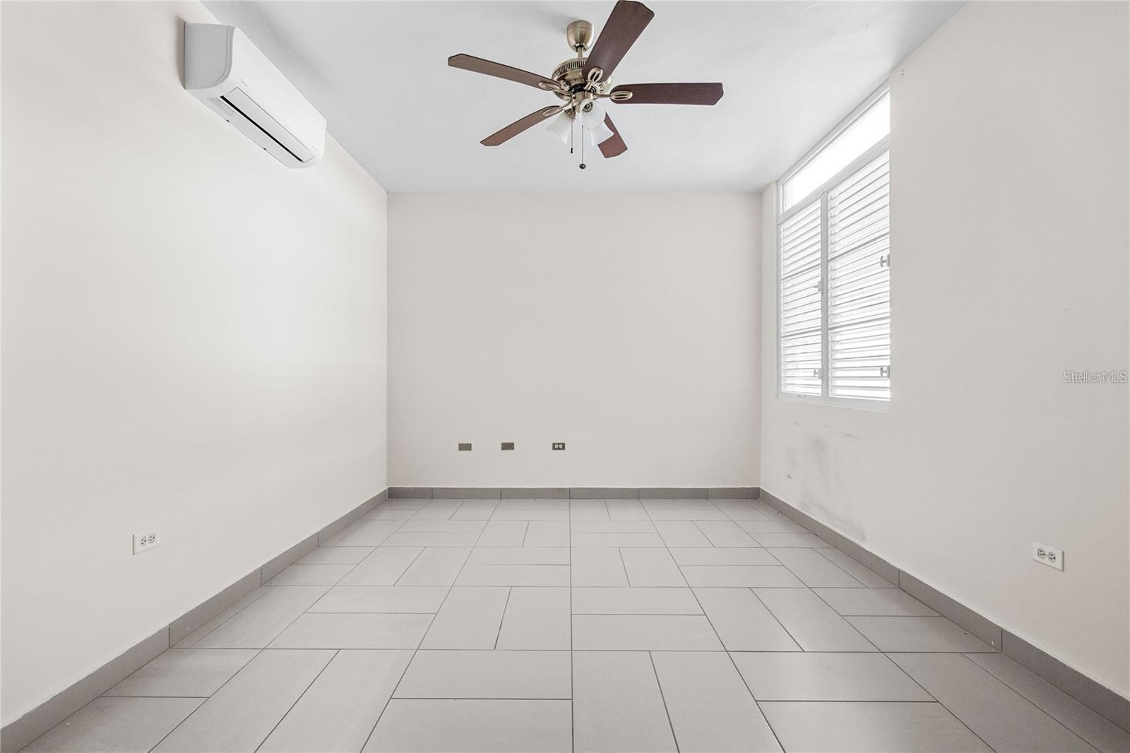 613 CALLE ALICANTE