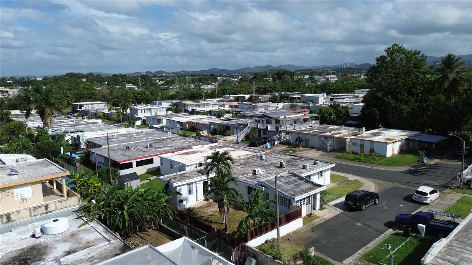 Calle 12 Bloque J #13 FLAMBOYAN GARDENS