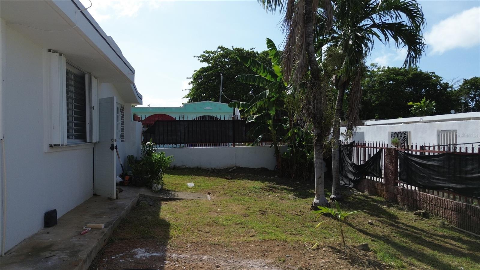 Calle 12 Bloque J #13 FLAMBOYAN GARDENS