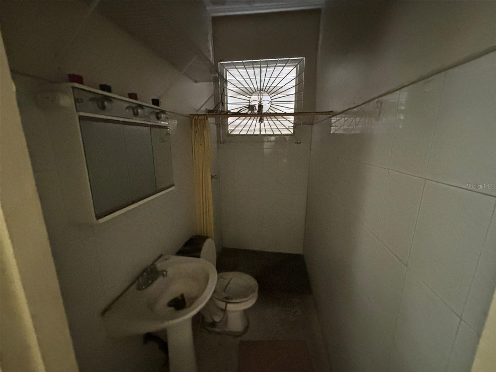 APT B 2 DOMINGO CABRERA 112 #1