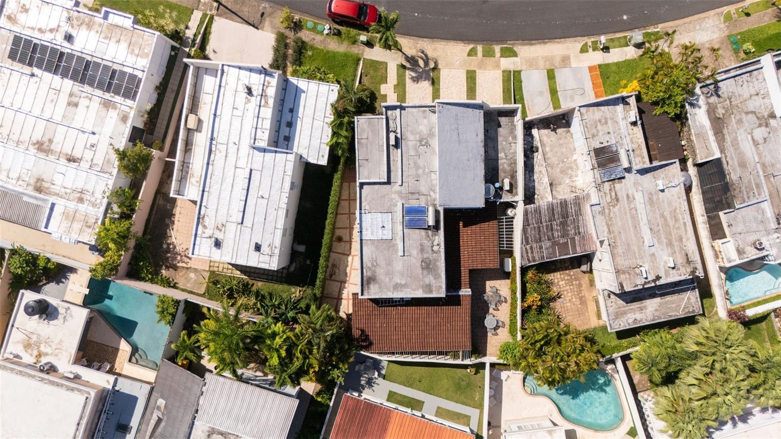 C-27 CALLE CALZADA C-27 URB EL REMANSO