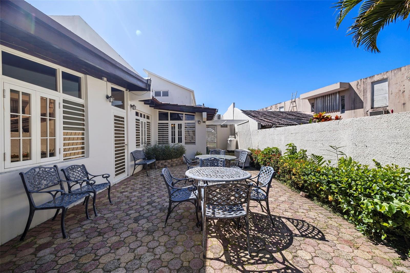 C-27 CALLE CALZADA C-27 URB EL REMANSO