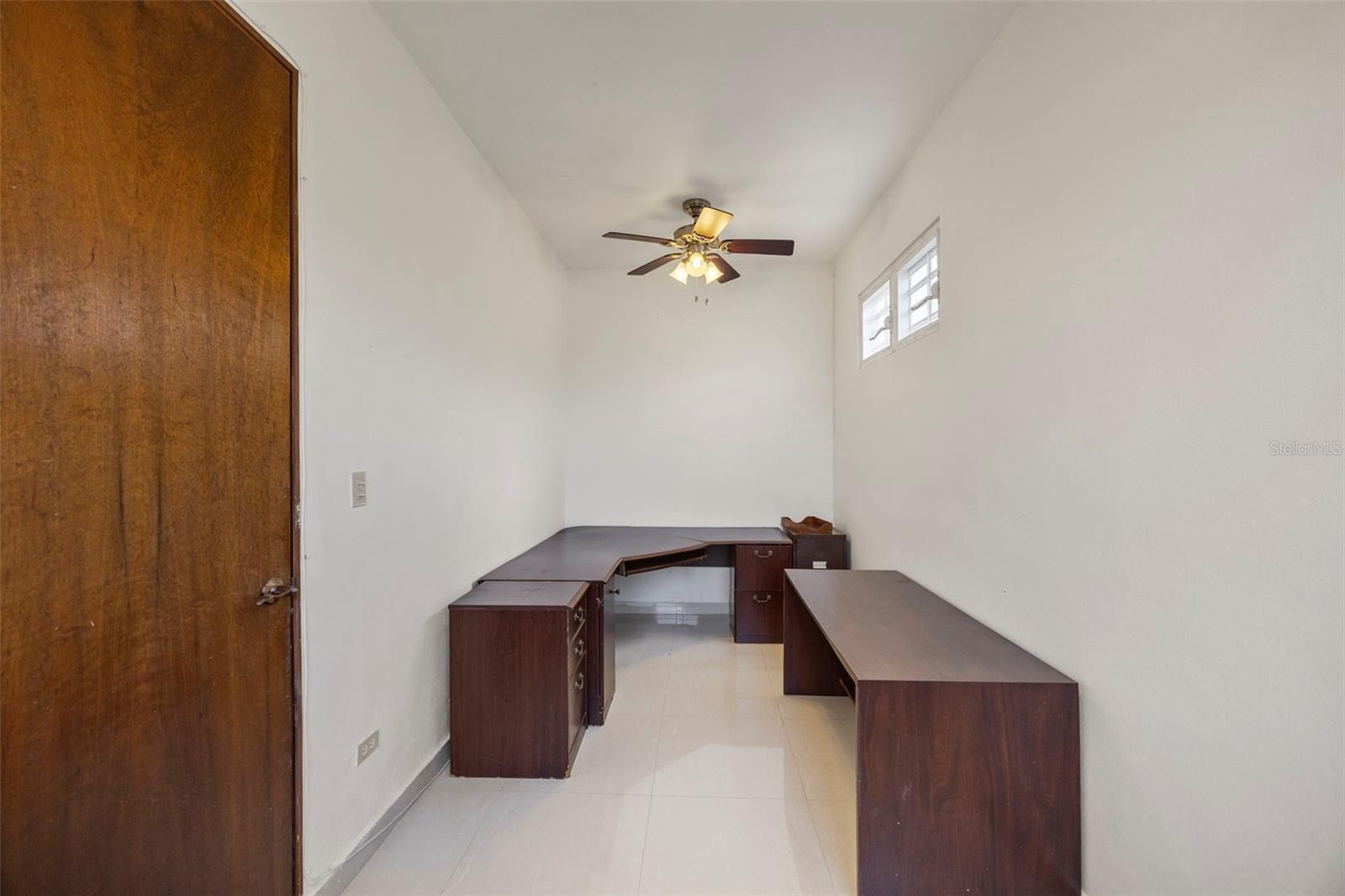 C-27 CALLE CALZADA C-27 URB EL REMANSO