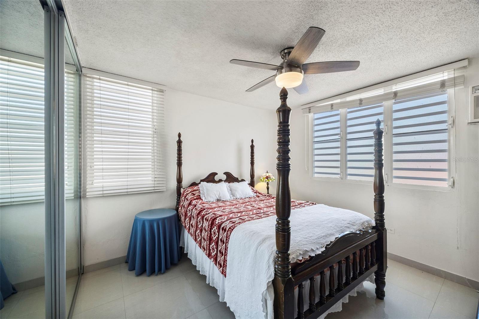 C-27 CALLE CALZADA C-27 URB EL REMANSO