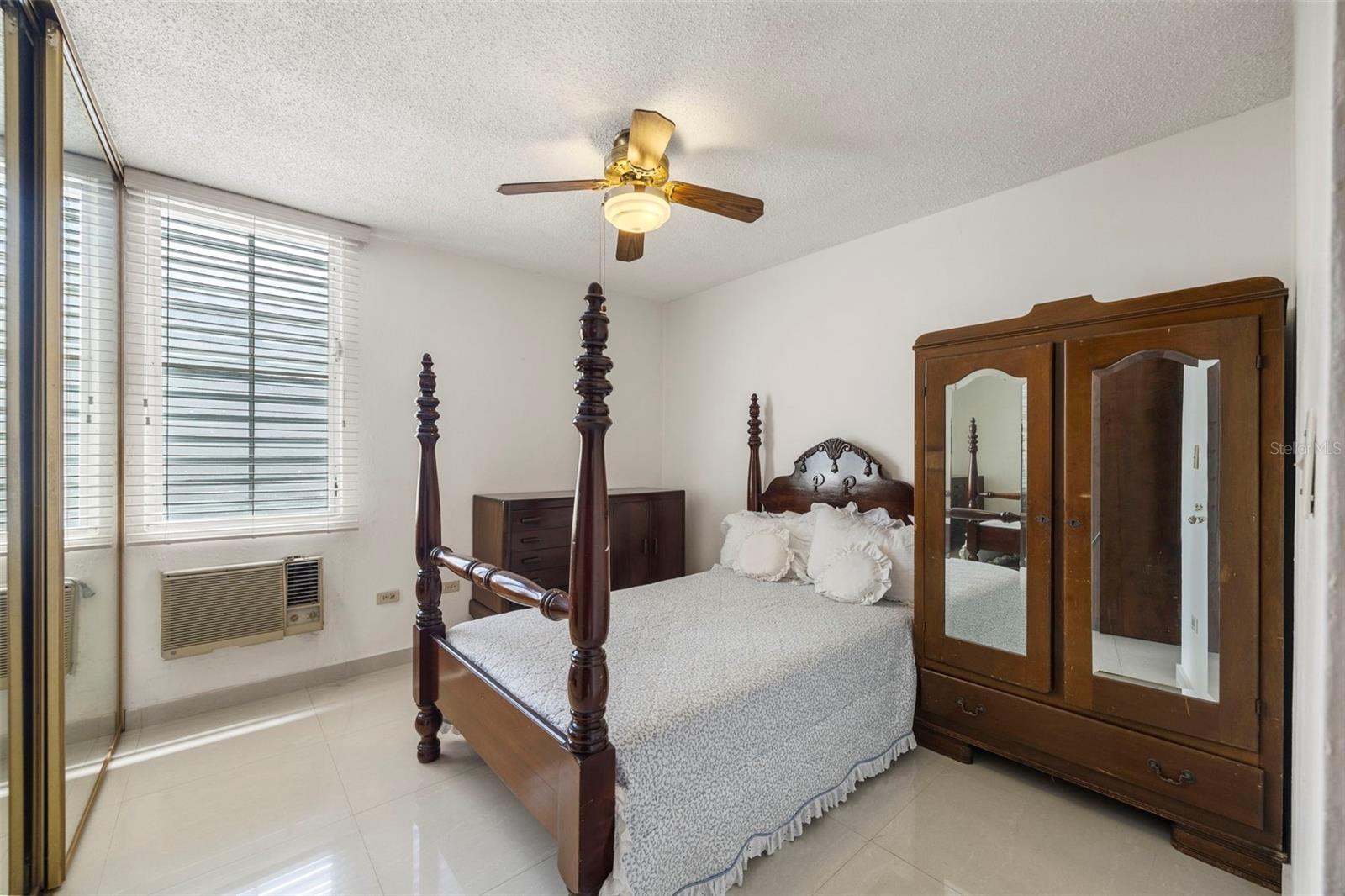 C-27 CALLE CALZADA C-27 URB EL REMANSO