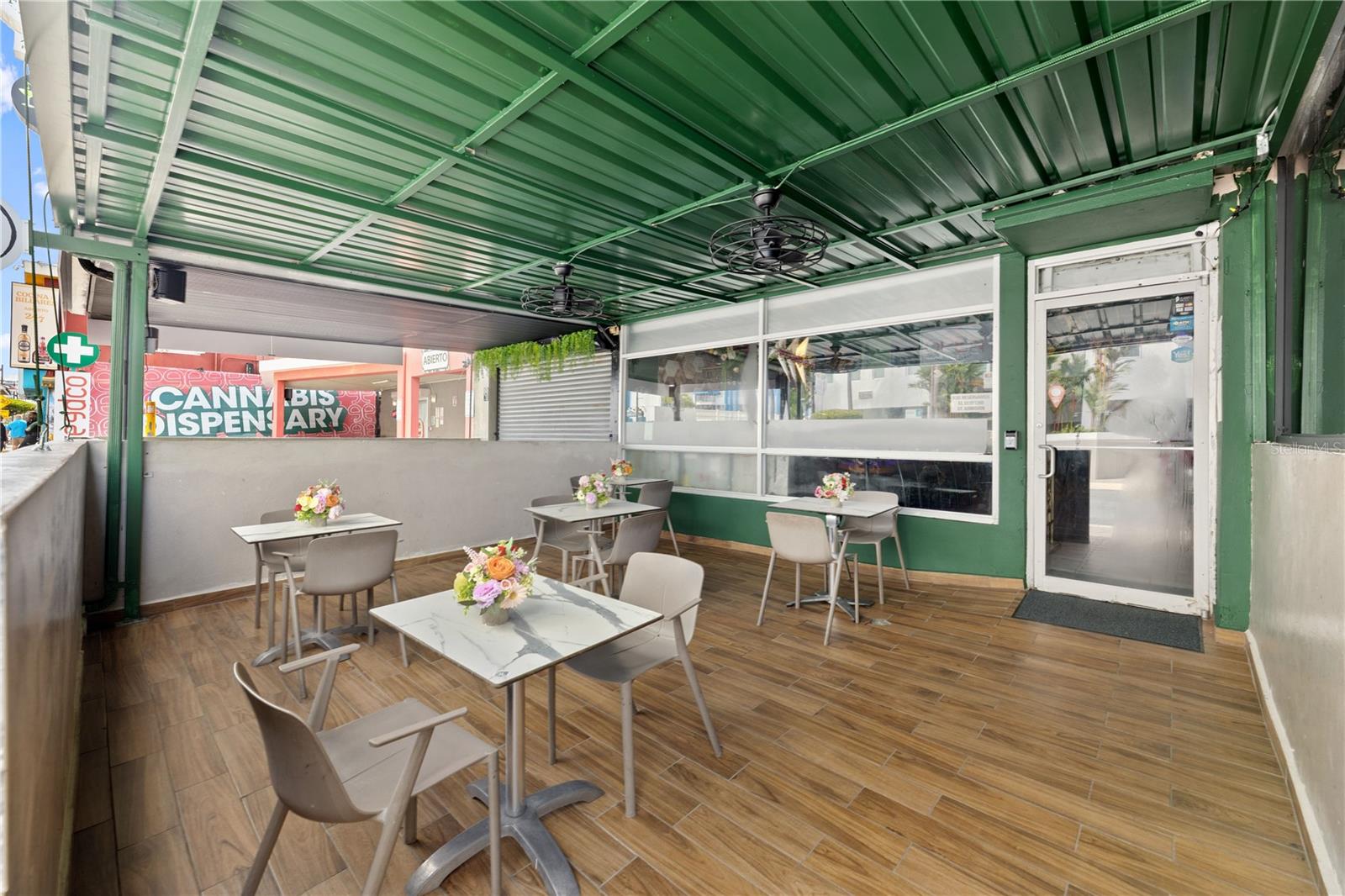 5916 AVENIDA ISLA VERDE