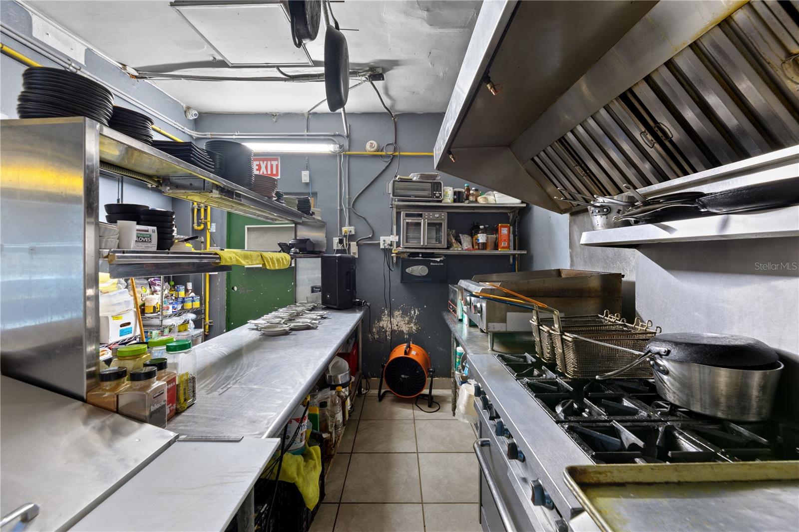 5916 AVENIDA ISLA VERDE