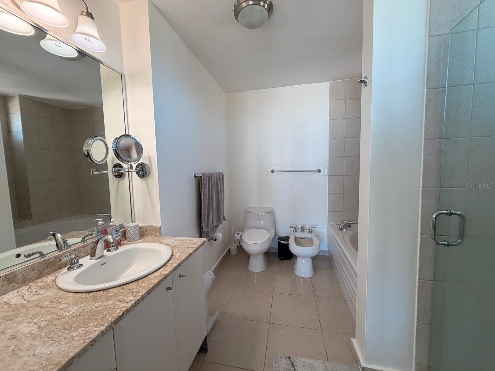 Apt 1905 THE COLISEUM TOWER RESIDENCES #1