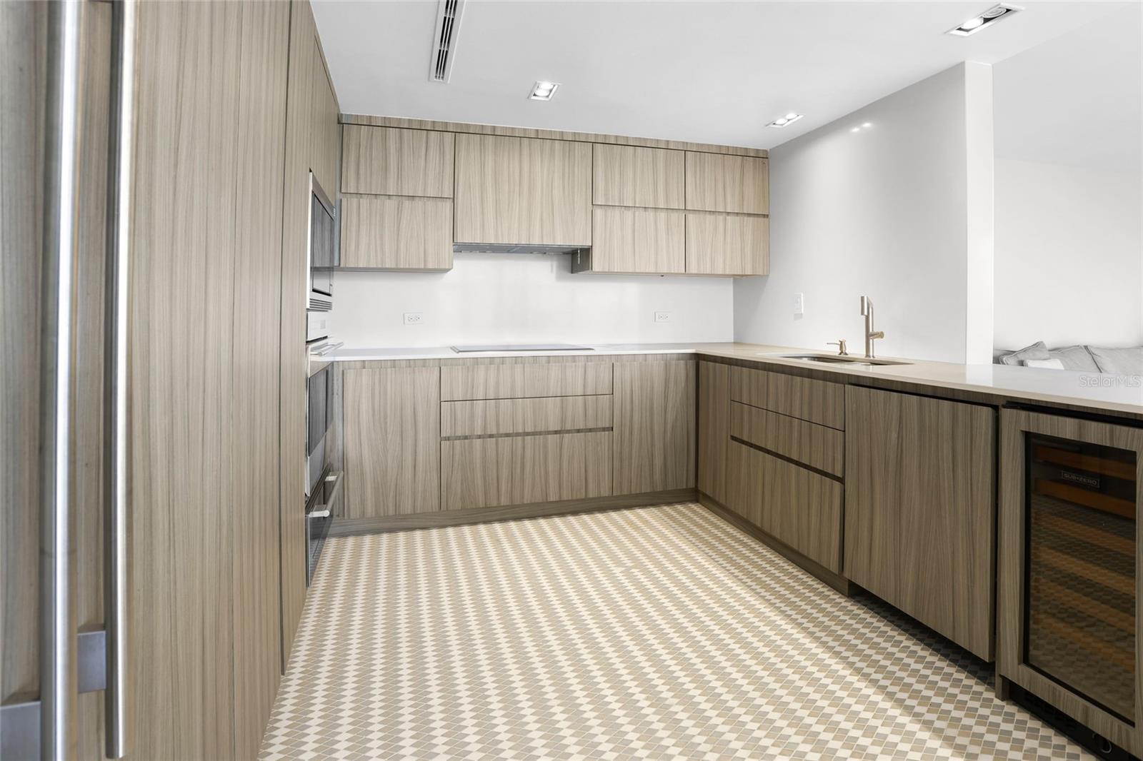 860 ASHFORD AVENUE #5C UNIT #1 #1