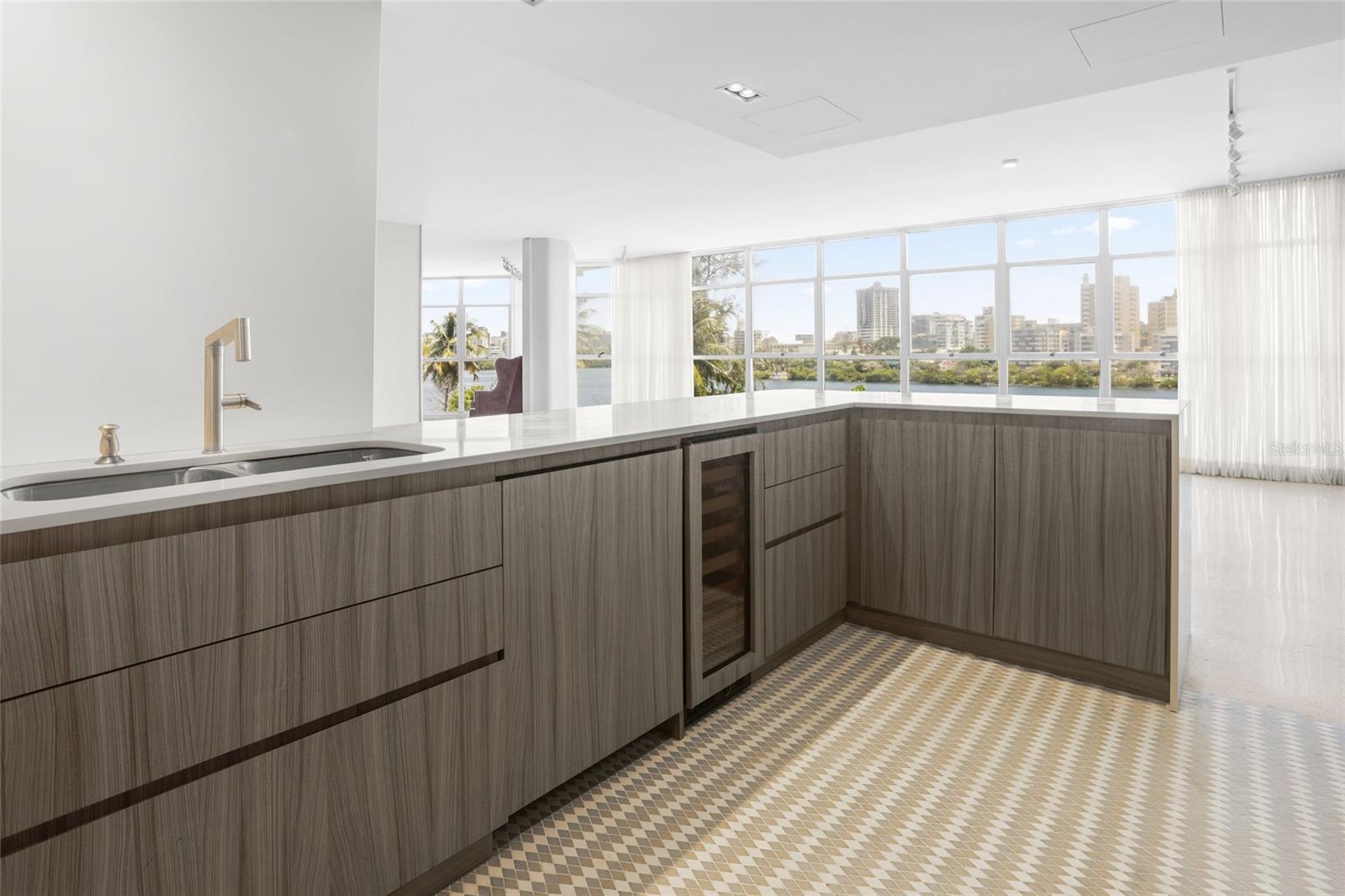 860 ASHFORD AVENUE #5C UNIT #1 #1