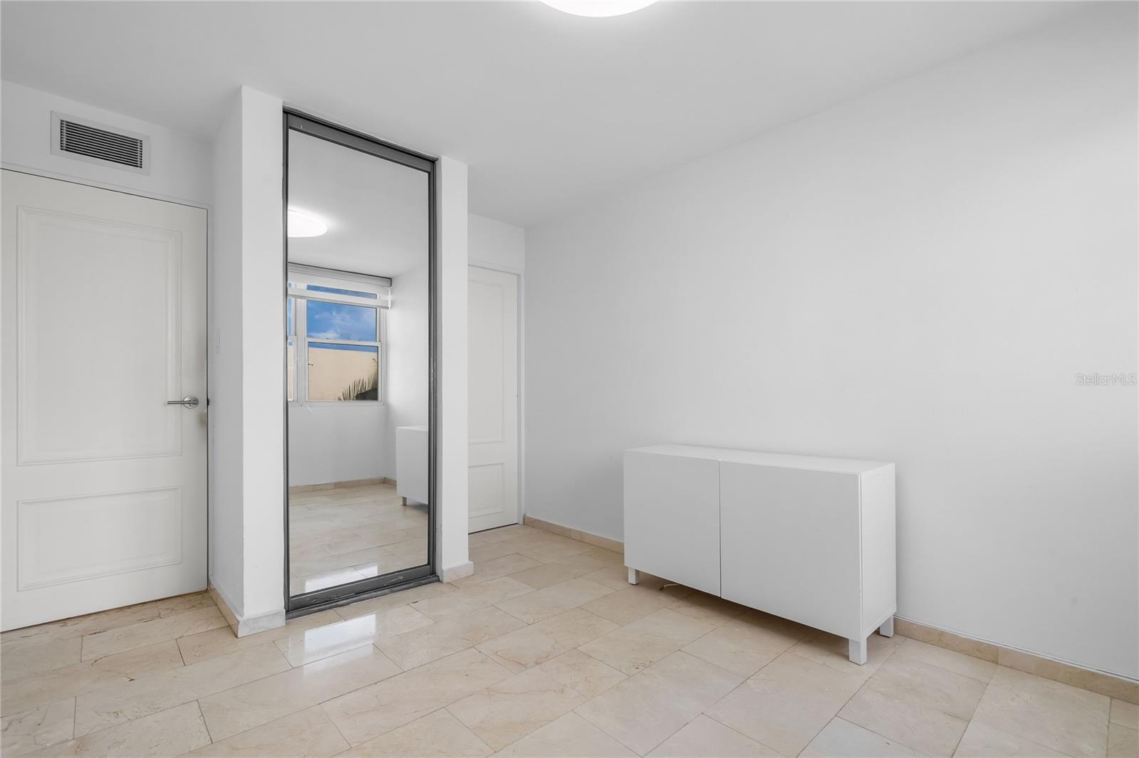 #6 MARIANO RAMÍREZ BAGES - LAGUNA TERRACE #1