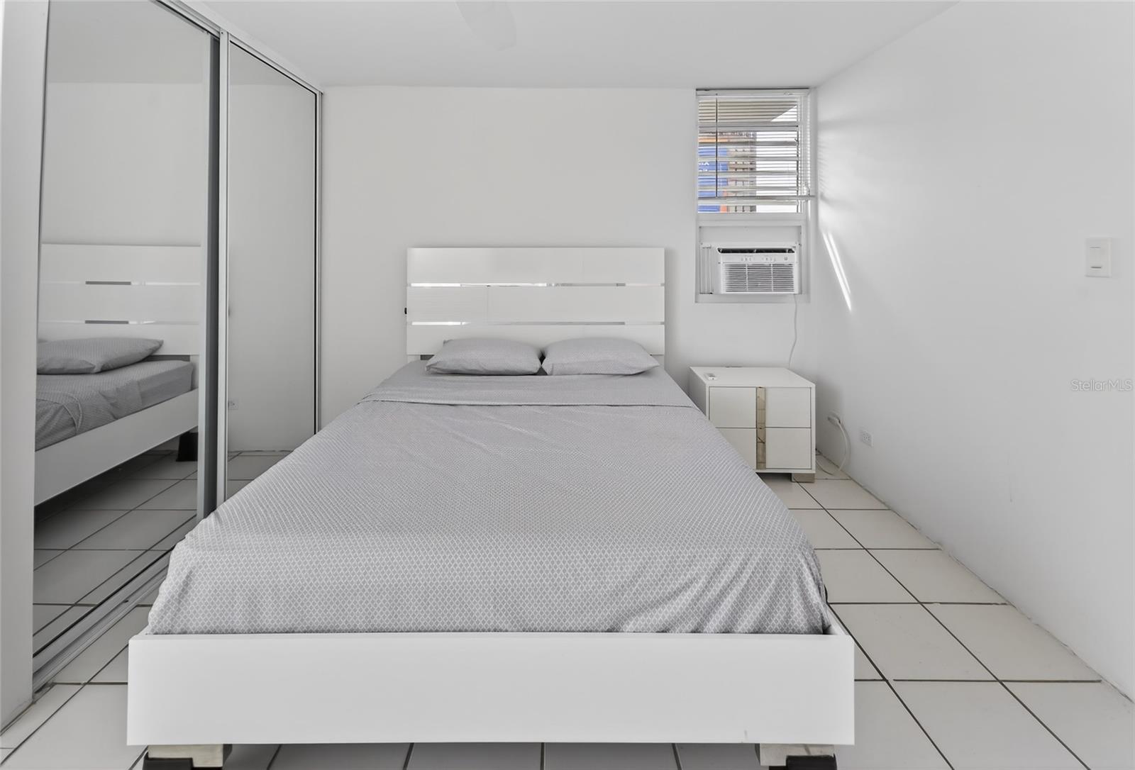 1481 MARTIN TRAVIESO #1