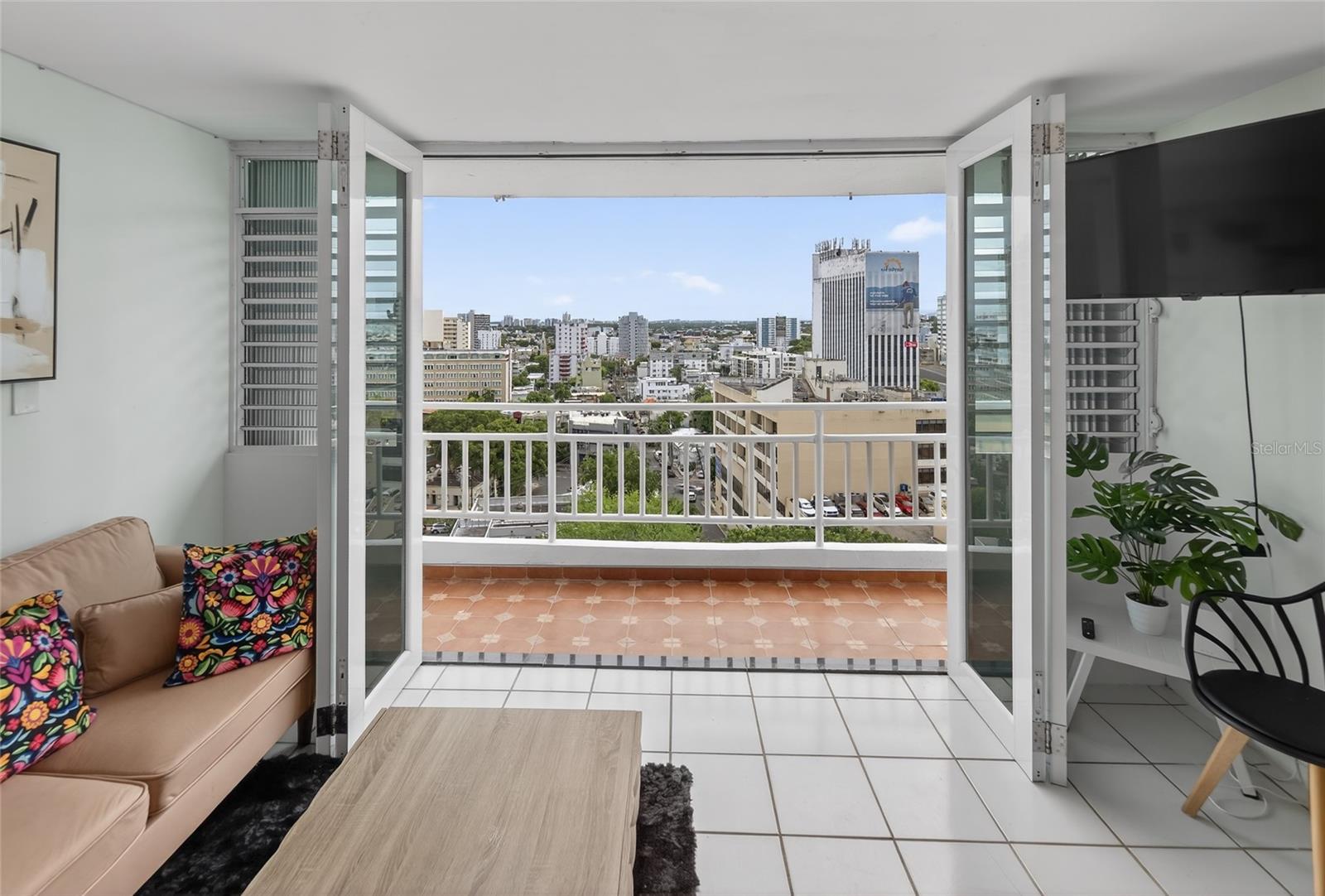 1481 MARTIN TRAVIESO #1