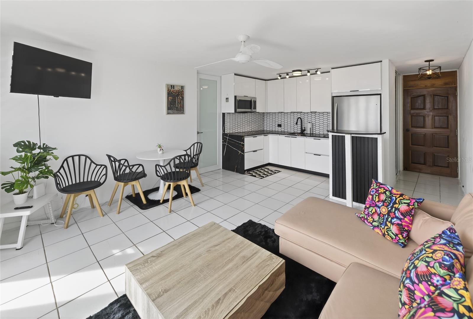 1481 MARTIN TRAVIESO #1