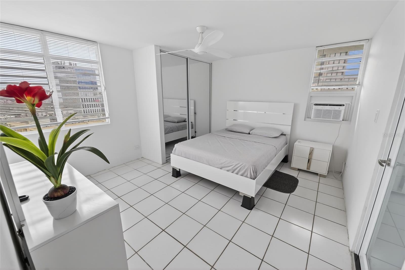 1481 MARTIN TRAVIESO #1