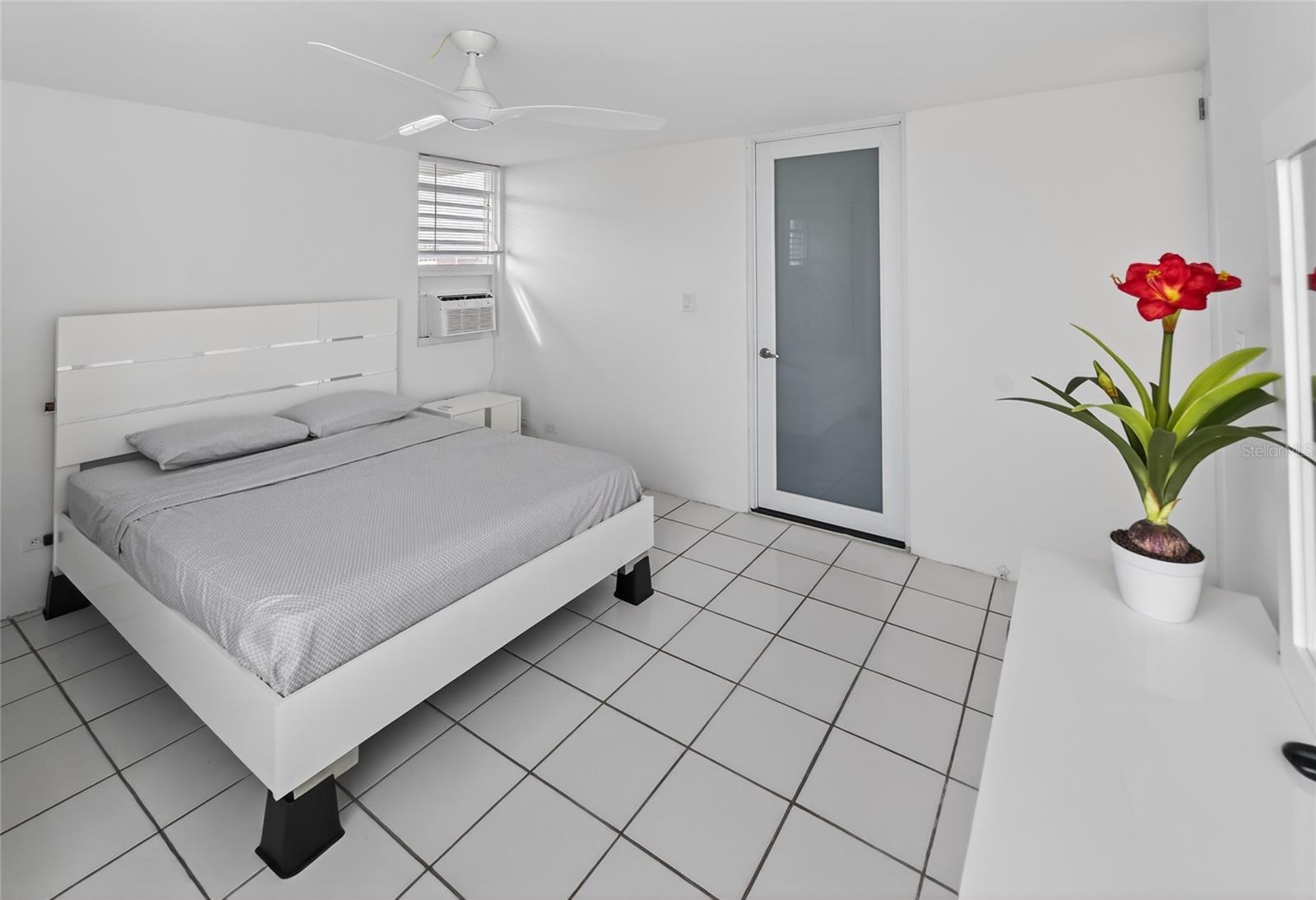 1481 MARTIN TRAVIESO #1