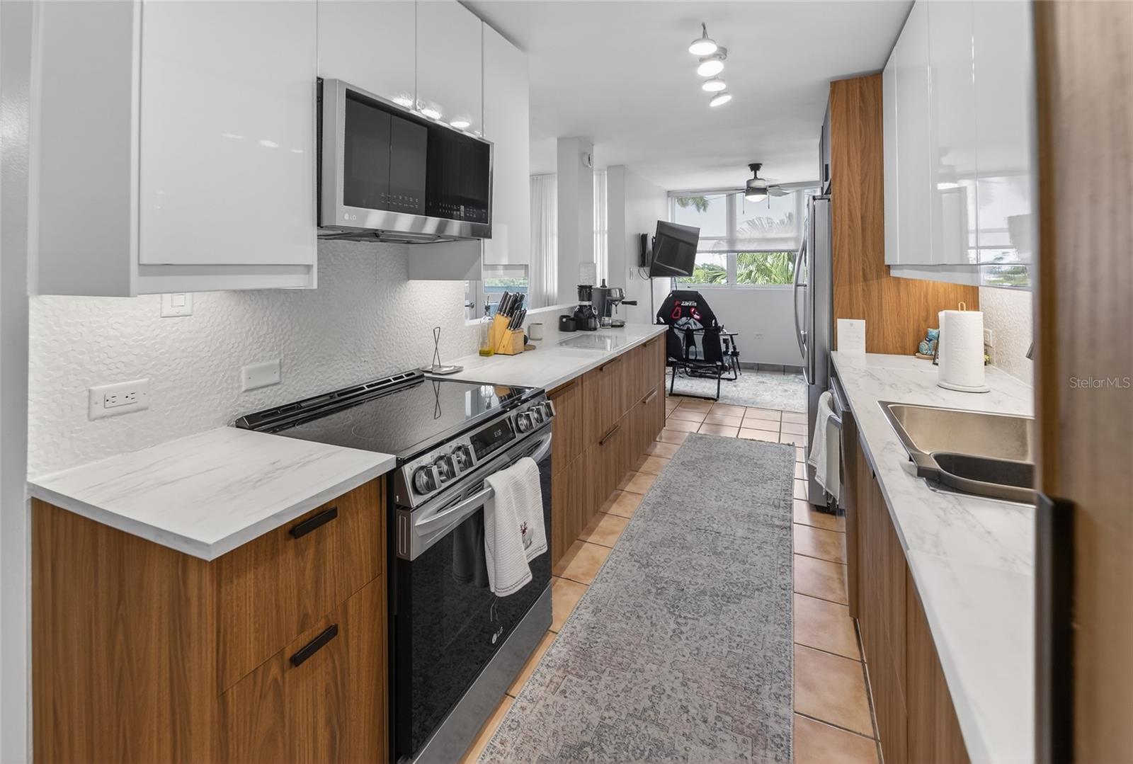 La Villa Gardens 833 #211E