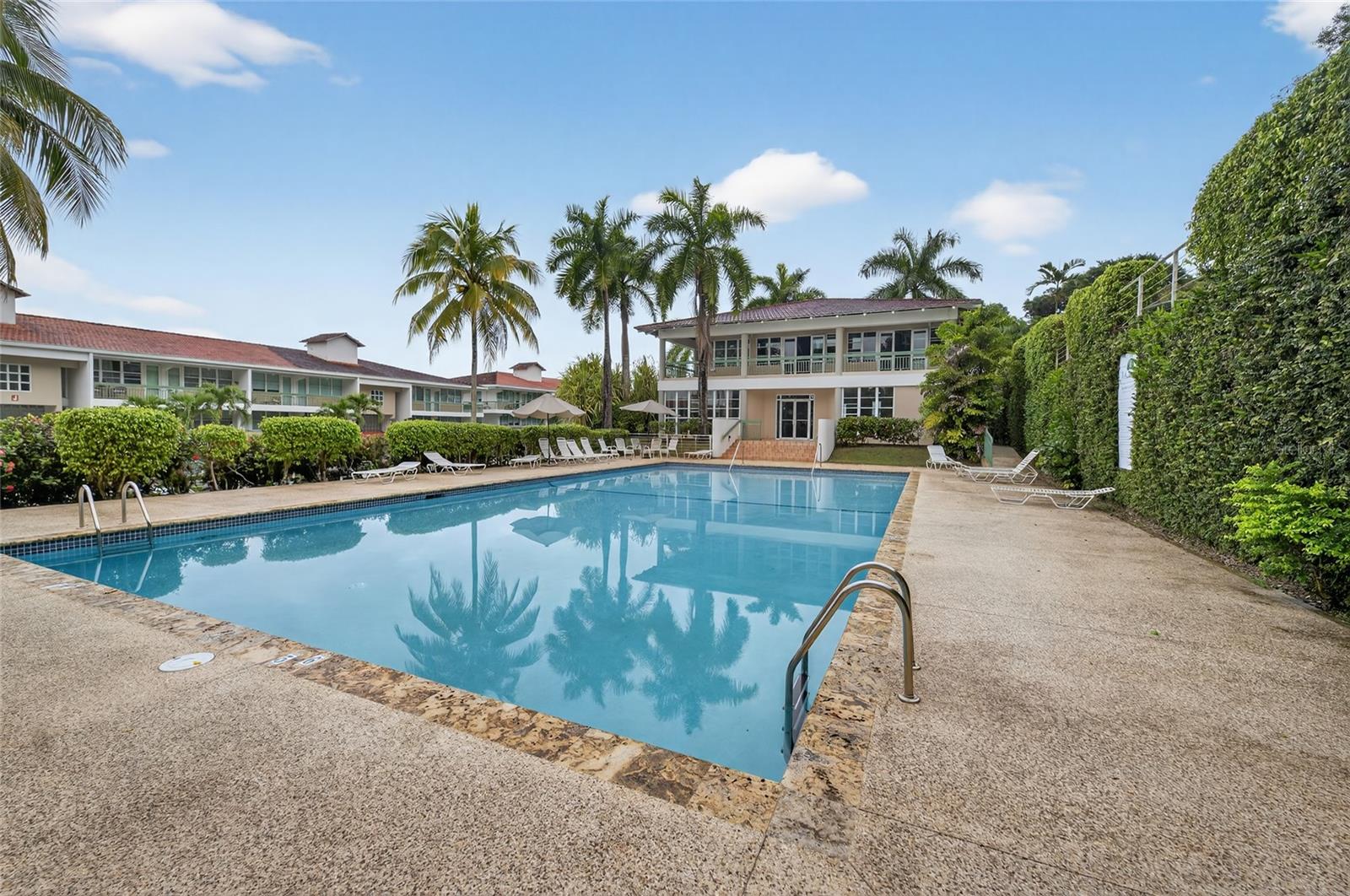 La Villa Gardens 833 #211E