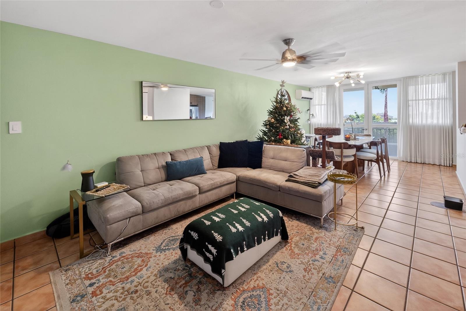 La Villa Gardens 833 #211E