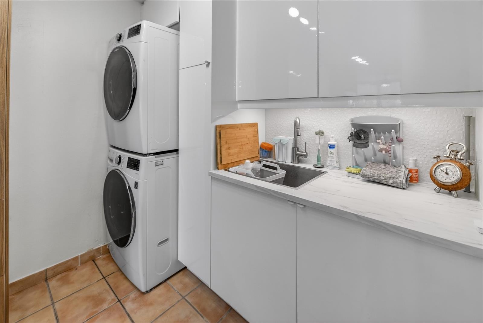 La Villa Gardens 833 #211E