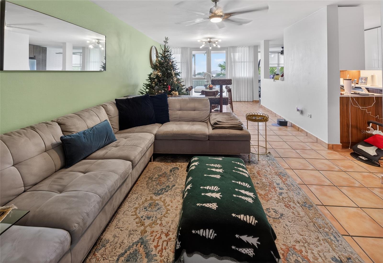 La Villa Gardens 833 #211E