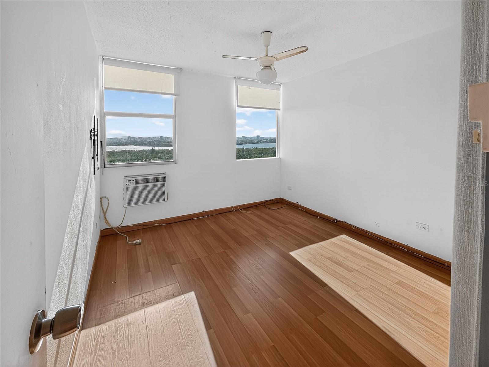 Apt 1704 COND. MUNDO FELIZ #1