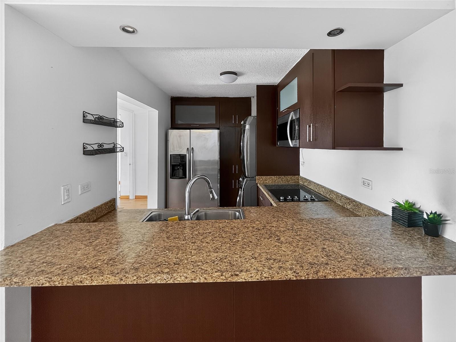 Apt 1704 COND. MUNDO FELIZ #1