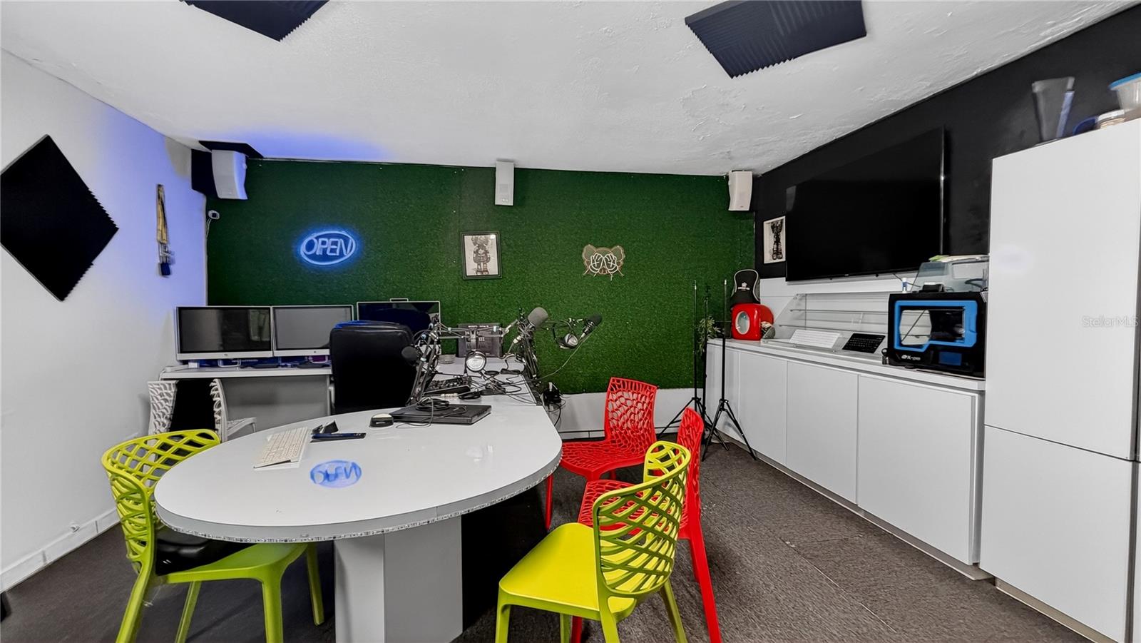 AVE. BOULEVARD MONROIG URB. LA ROSALEDA EA10